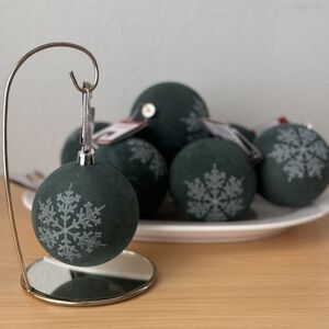 New Lot Of 8 Green Velvet Flocked‎ Christmas Round Ball Ornaments Snowflake Set